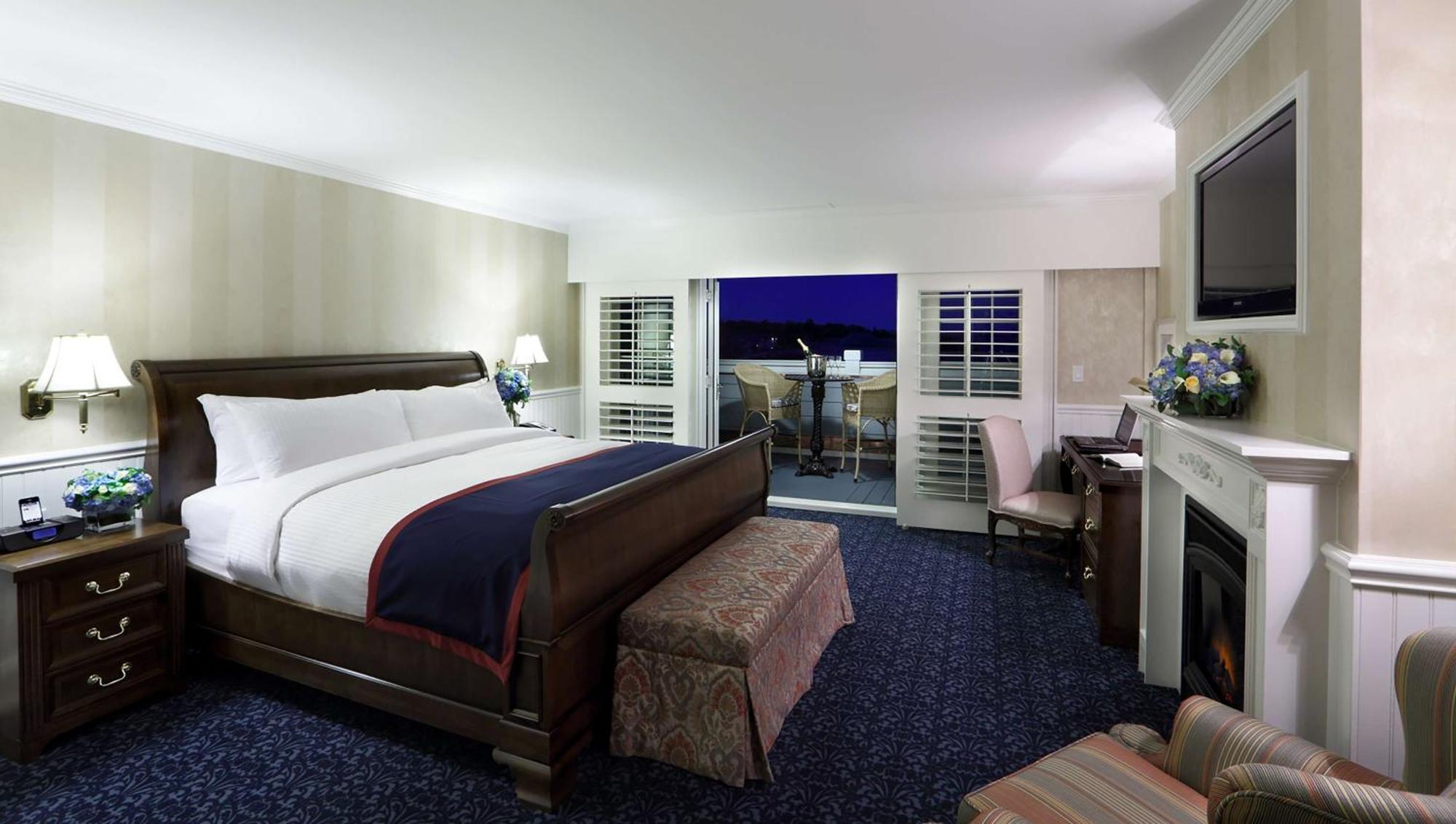 Madison Beach Hotel, Curio Collection By Hilton Ngoại thất bức ảnh