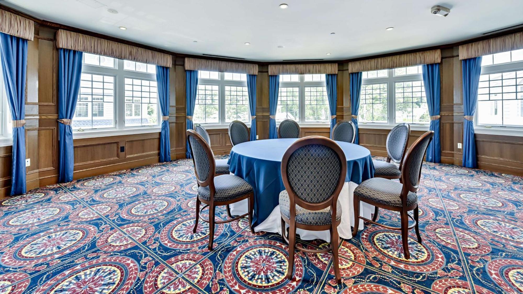 Madison Beach Hotel, Curio Collection By Hilton Ngoại thất bức ảnh